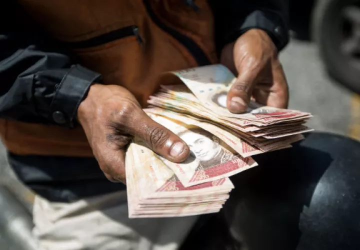 Los bancos venezolanos trabajan normalmente.