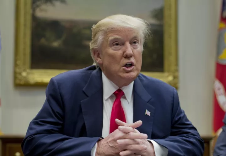 El presidente de Estados Unidos, Donald Trump, hace serias acusaciones sin pruebas contra Obama. AP