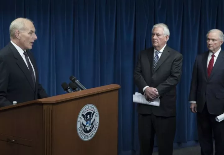 Fiscal general, Jeff Sessions, y el secretario de Estado de EE.UU, Rex Tillerson, y John Kelly.. /Foto EFE