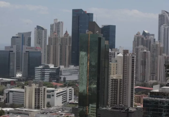 La economía de Panamá creció 4.9% en 2016 por debajo de lo pronosticado. /Foto Archivo
