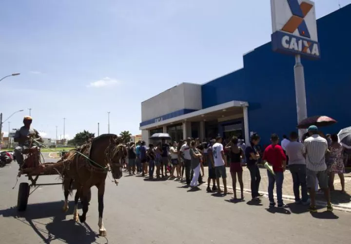 Brasil cerrará este año con una variación de los precios del 4.19%, inferior al 4.36% calculado hace una semana . /Foto EFE