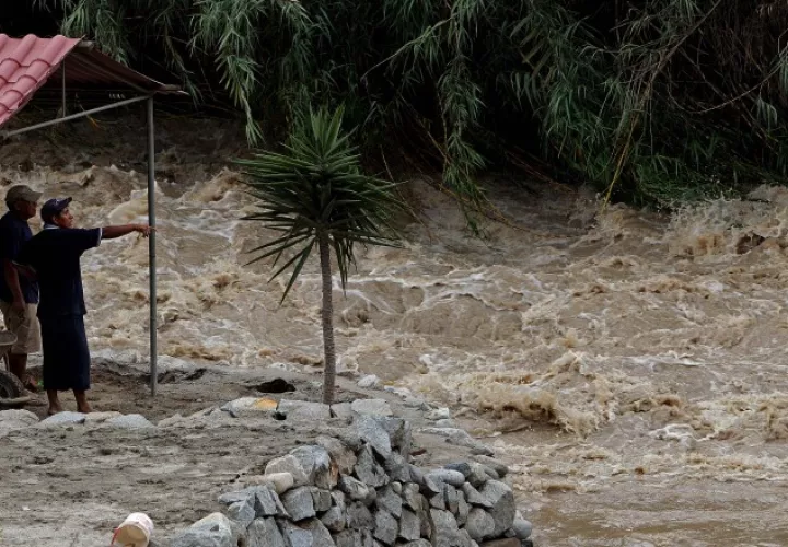 El caudal del río Santa Eulalia. /Foto EFE