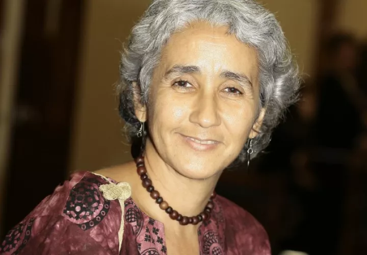 Consuelo Tomás. Poetisa panameña.