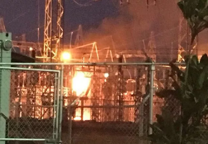 Incendio en planta /Foto Archivo