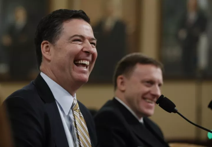 El director del FBI confirmó que investiga si hubo coordinación entre Rusia y la campaña de Trump. /Foto AP