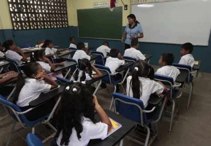 De seguir el aumento del costo de la educación privada se espera más traslados a escuelas públicas. /Foto Archivo