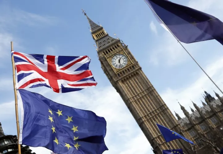 Manifestantes fueron fuertemente escoltados debido al atentado de esta semana en Londres. EFE