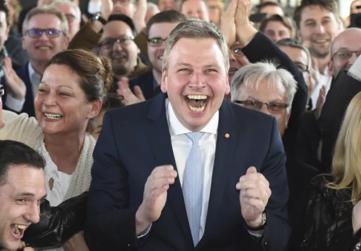 Miembros de CDU celebran. /Foto AP