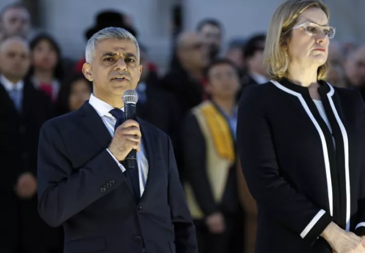 La ministra británica de Interior, Amber Rudd, pide más accesos para las agencias de inteligencia. /Foto AP