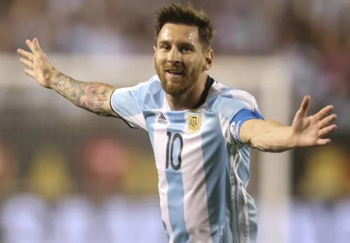 Messi tratará de ayudar a Argentina a lograr un buen resultado.  Foto/EFE