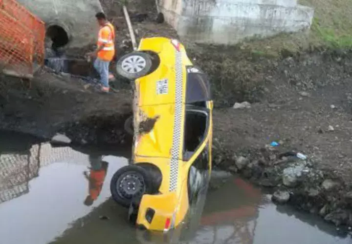 Las condiciones en que quedó el carro. Foto: Delfia Cortez.