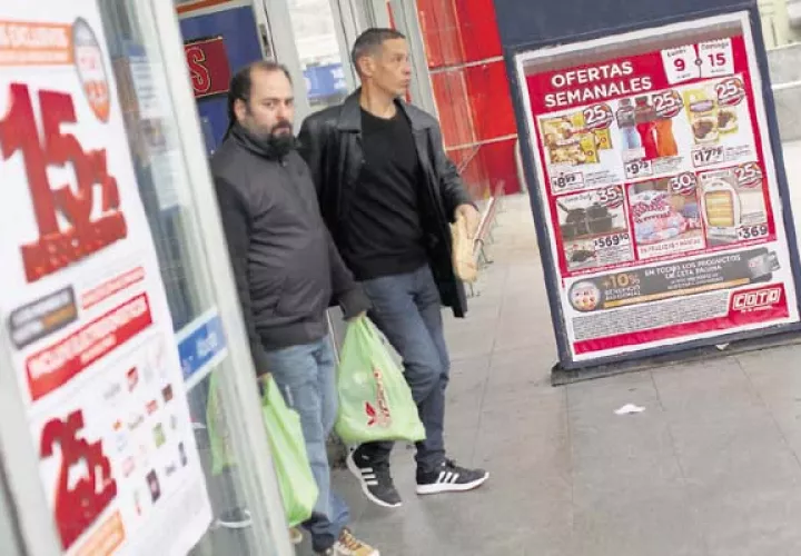 La fuerte desaceleración de la inflación provocó que el índice interanual hasta febrero se ubicara en 4.76%. /Foto Efe