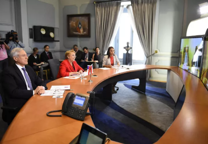 Michelle Bachelet, hace tres años inició su segundo mandato presidencial con ambiciosos proyectos. FOTO/EFE