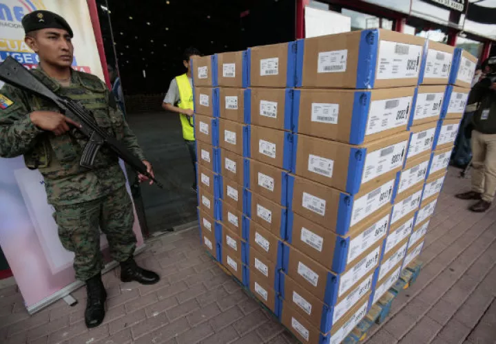 Las provincias de la Amazonía serán las primeras en recibir los paquetes electorales. FOTO/EFE
