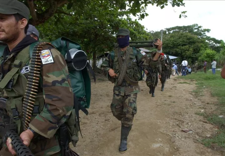 Los insurgentes investigados se desmovilizaron luego del acuerdo de paz firmado por el Gobierno colombiano y ese grupo guerrillero el pasado 24 de noviembre. FOTO/EFE