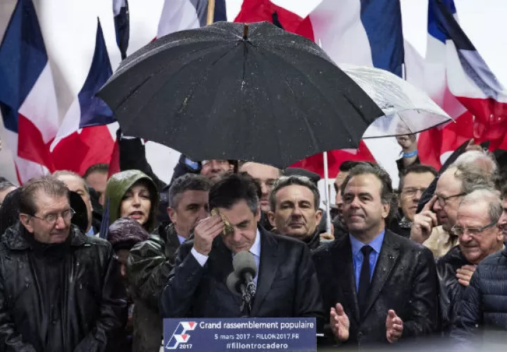 François Fillon, precisó que el partido no va a decidir sobre su futuro político. FOTO/AP
