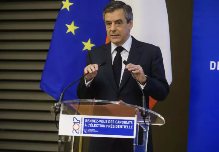 El candidato presidencial francés François Fillon, enfrenta un nuevo escándalo.FOTO/EFE 