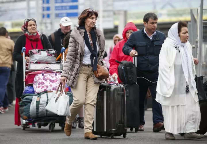 Unas 3,000 personas fueron sacadas del aeropuerto de Orly. FOTO/AP