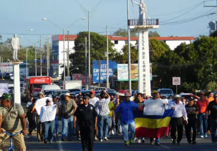 Marcharon por las calles. Foto: Zenaida Vásquez 