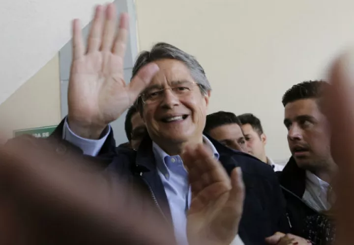 Guillermo Lasso, candidato opositor a la Presidencia de Ecuador, denuncia irregularidades. FOTO/AP