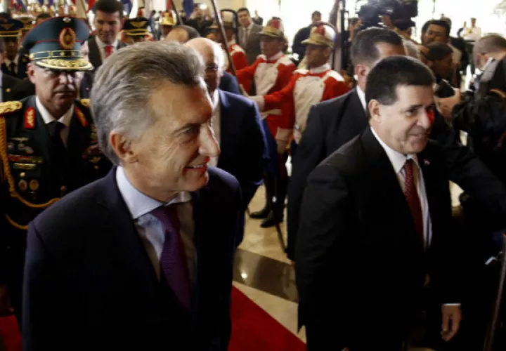 El mensaje del presidente llega en medio de un duro conflicto entre el Gobierno y los sindicatos de profesores de educación infantil, primaria y secundaria de Argentina. FOTO/AP