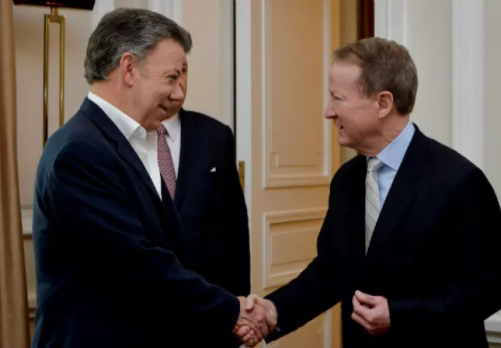 Juan Manuel Santos se reunió con el Subsecretario de la Oficina de Asuntos Internacionales sobre Narcóticos y Aplicación de la Ley de EE.UU, William Brownfield. FOTO/ EFE