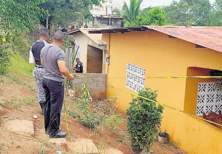 Vivienda donde fueron ultimados ayer Luis Hernández y Efraín Meza, en Nueva Providencia, Colón. /Foto Delfia Cortez