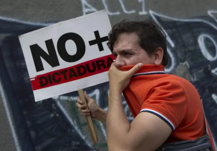 Pese al fallo del Supremo la población salió a protestar. AP