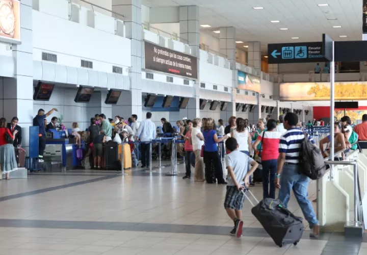 Panameños aprovechan las opciones de viajes que ofrece el mercado. /Foto Archivo