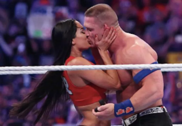 John Cena y Nikki Bella pusieron el amor en Wrestlemania. /Foto Twitter
