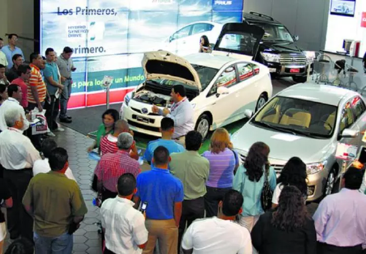 Se vendieron menos  sedán, coupe y camionetas, de acuerdo con la Contraloría General. /Foto Archivo