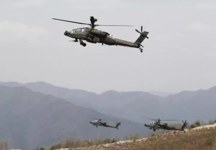 Unos 30 helicópteros y 90 tanques participaron del ejercicio. /Foto EFE