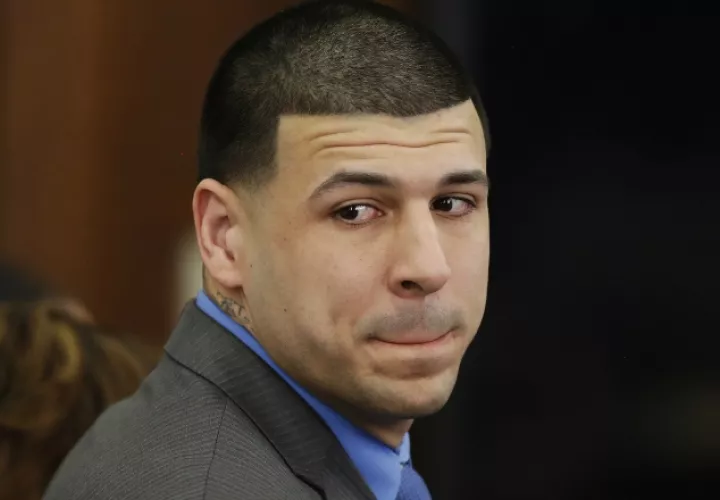Aaron Hernández fue acusado de asesinato. /Foto AP