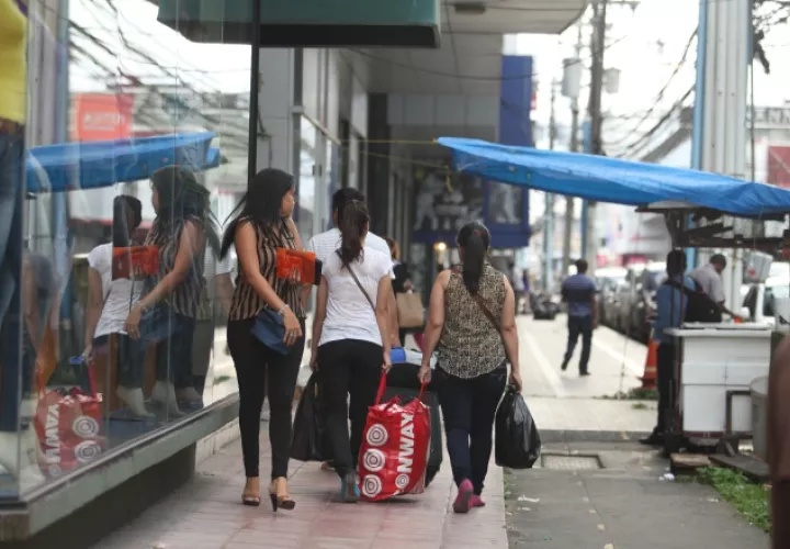 La Zona Libre de Colón sigue impactada comercialmente, y empresarios abogan porque se recupere la competitividad. /Foto Archivo