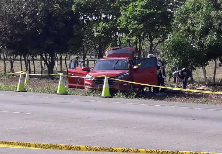 Vehículo tiroteado. /Foto José Vásquez 