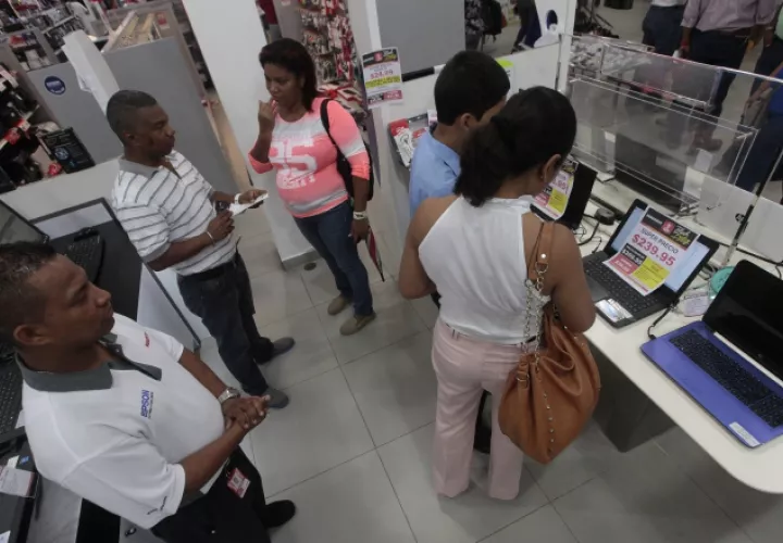 En la mayoría de los casos la principal causa por la cual los consumidores interponen un reclamo es el incumplimiento de garantía. /Foto Archivo