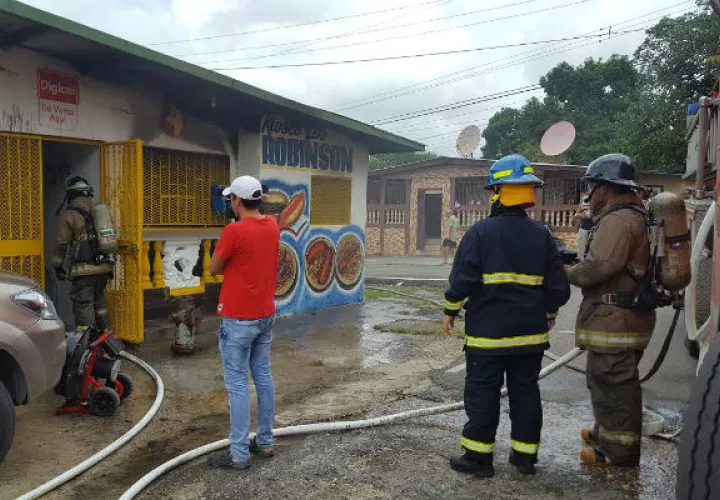 Bomberos acudieron. Foto: Delfia Cortez