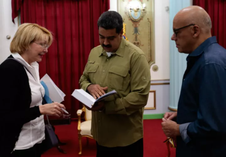 Luisa Ortega en reunión con Nicolás Maduro. FOTO/EFE