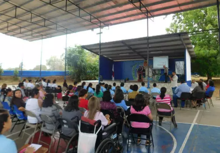 Existe un hacinamiento en el plantel. Fotos: Zenaida Váquez. 