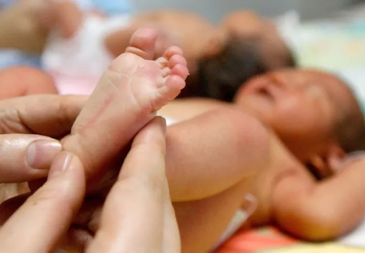 Las madres que no quieran quedarse con sus hijos recién nacidos tendrán que entregarlos en los centros receptores durante los primeros siete días de nacimiento. /Foto Archivo 