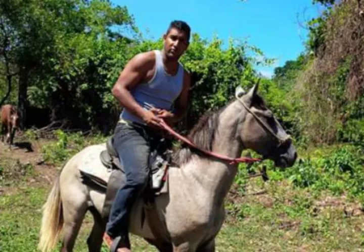 Juan de Dios Pino Cárdenas mostraba en sus fotos su gusto por los caballos. /Foto Mayra Madrid