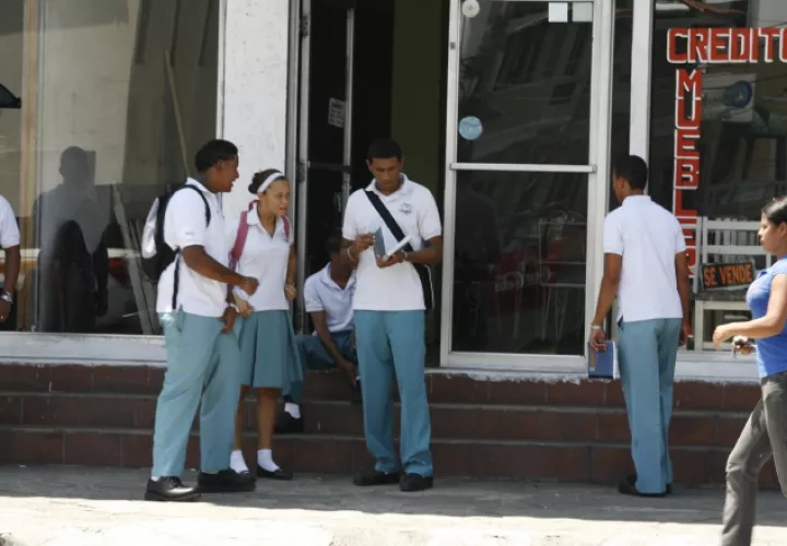 Frente a una creciente demanda, debido al colapsado sistema educativo público, la educación privada se ha convertido en un negocio "de lo tomas o lo dejas". Archivo