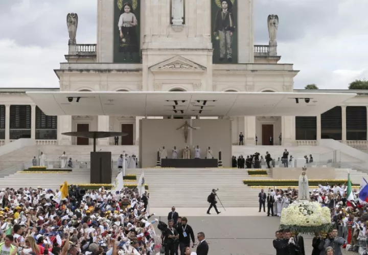 Momentos de la canonización de Francisco y Jacinta Marto. /Foto AP
