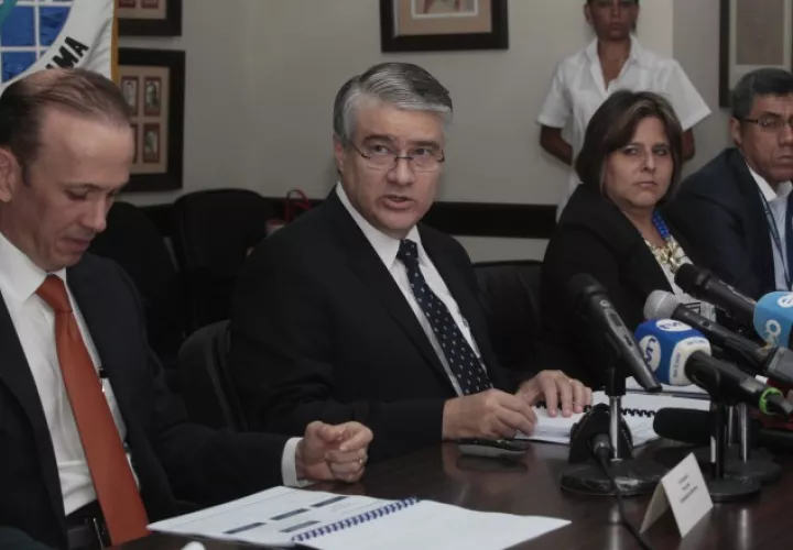 Para las autoridades, la solicitud de prórroga  por parte de las empresas es un trámite normal. /Foto Archivo