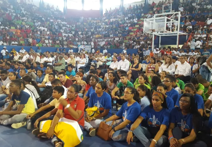 Miles de cristianos acudieron a la cita. /Foto Delfia Cortez