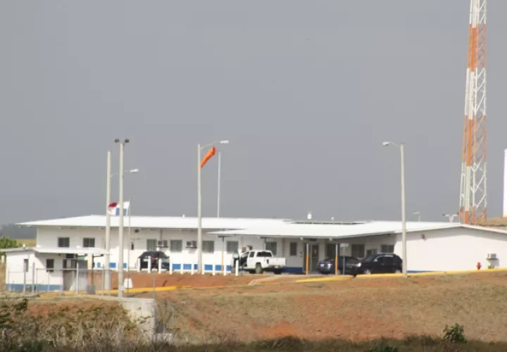 La suspensión del servicio eléctrico hizo detener la planta por 5 horas. /Foto Erick Montenegro