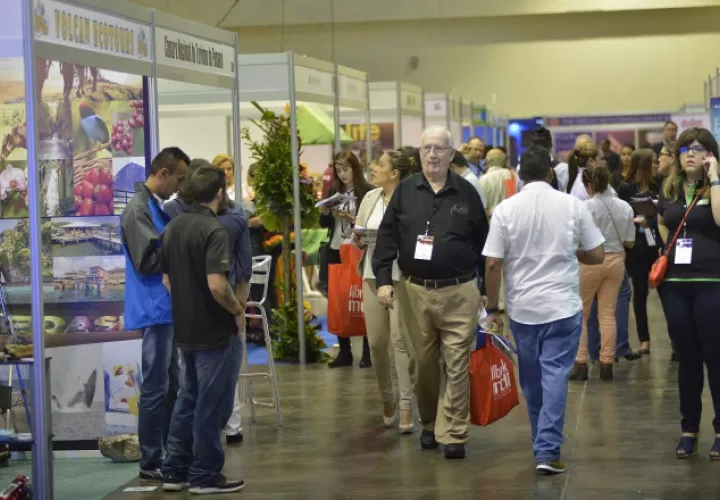 El recinto ferial cuenta con 144 puestos de exhibición, 100 empresas expositoras. Cortesía