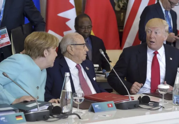 La canciller Ángela Merkel reunida con el presidente de EE.UU. Donald Trump. /Foto AP