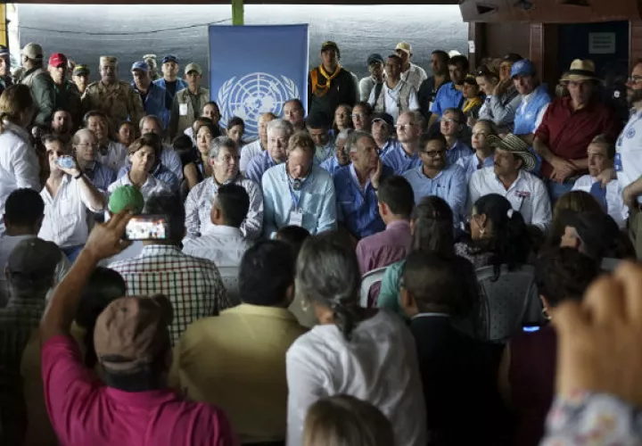 Miembros de la ONU evalúan la dejación de armas por parte de las Farc. FOTO/AP