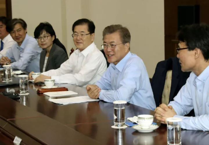 El presidente surcoreano Moon Jae-in convocó una reunión del Consejo de Seguridad Nacional.FOTO/EFE 